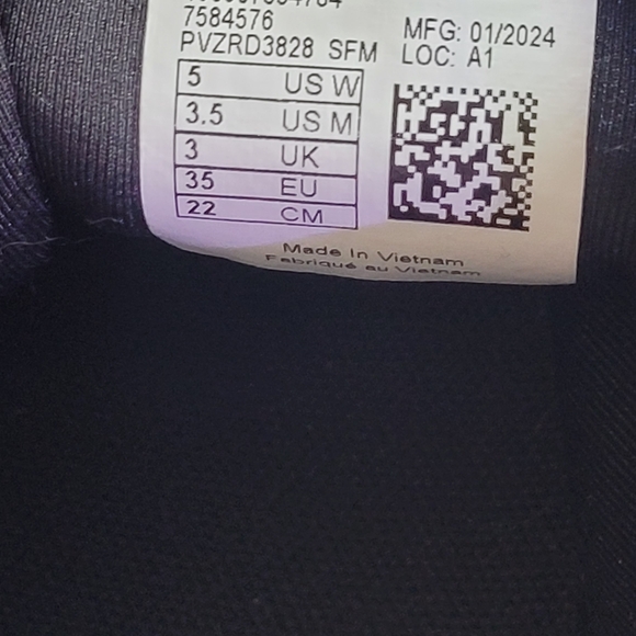 New Balance Black and White Women's Running Sneakers Size 5 - Picture 6 of 6